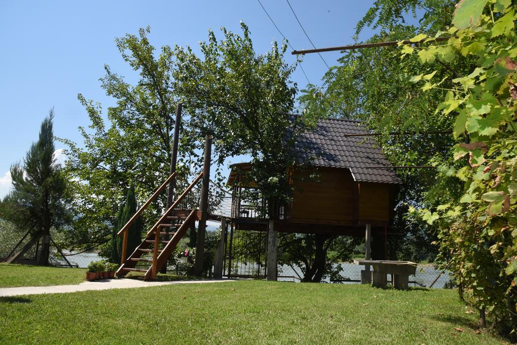 Holiday Home Kucica Na Drvetu Banja Koviljaca Bagian luar foto