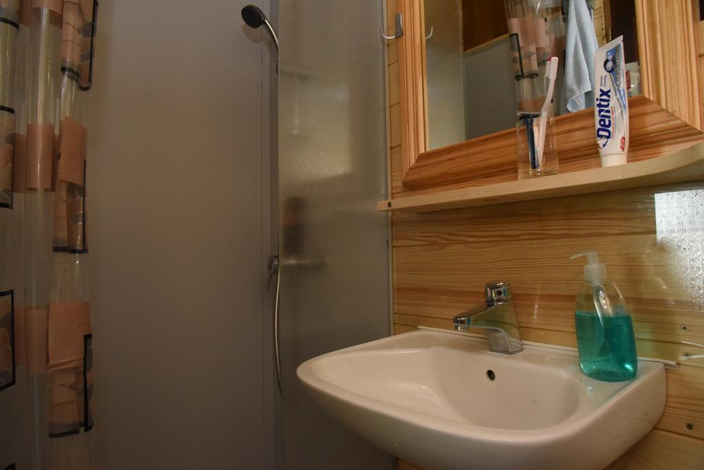 Holiday Home Kucica Na Drvetu Banja Koviljaca Bagian luar foto