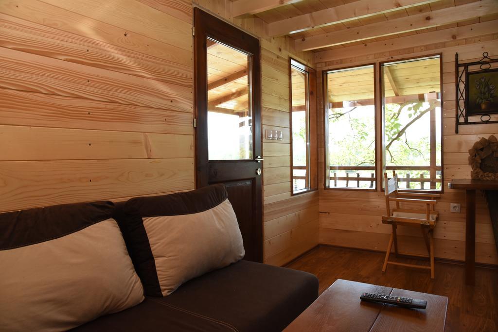 Holiday Home Kucica Na Drvetu Banja Koviljaca Bagian luar foto