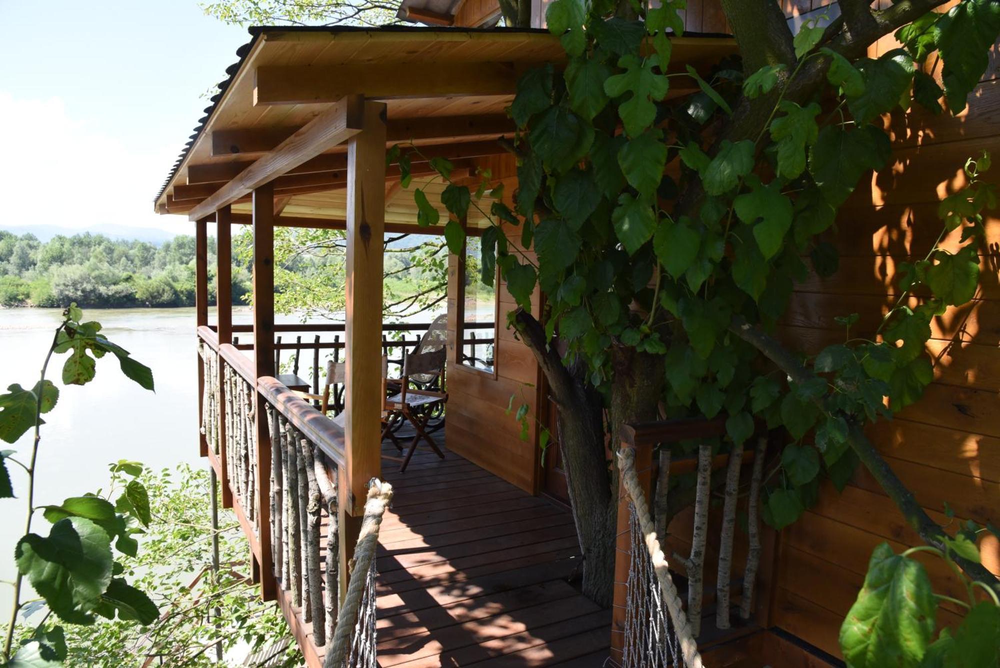 Holiday Home Kucica Na Drvetu Banja Koviljaca Bagian luar foto