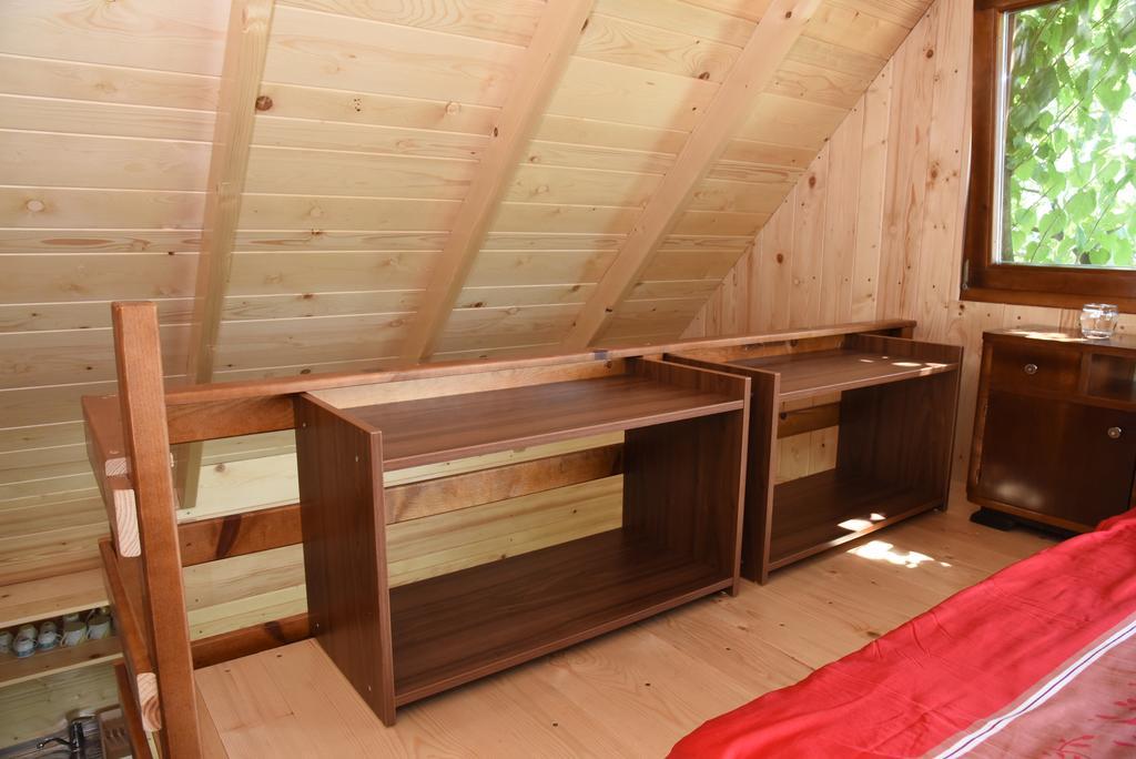 Holiday Home Kucica Na Drvetu Banja Koviljaca Bagian luar foto