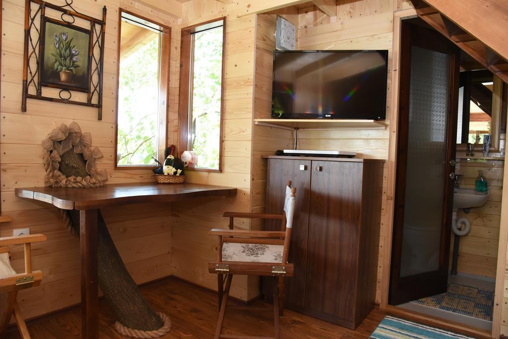 Holiday Home Kucica Na Drvetu Banja Koviljaca Bagian luar foto